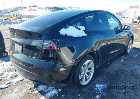 2022 Tesla Model Y Long Range Dual Motor All-Wheel Drive from USA, damaged, VIN 7SAYGAEE9NF378905